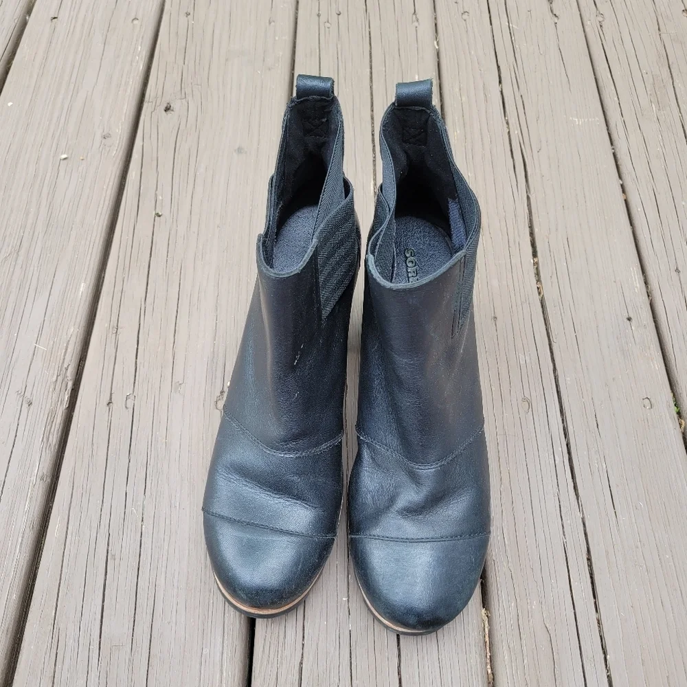 Sorel Addington Waterproof Black Oiled Leather Studded‎ Chelsea Bootie 10.5